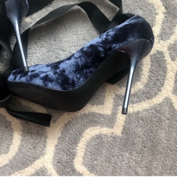 Zara Navy blue stiletto heels - Picture 2 of 2